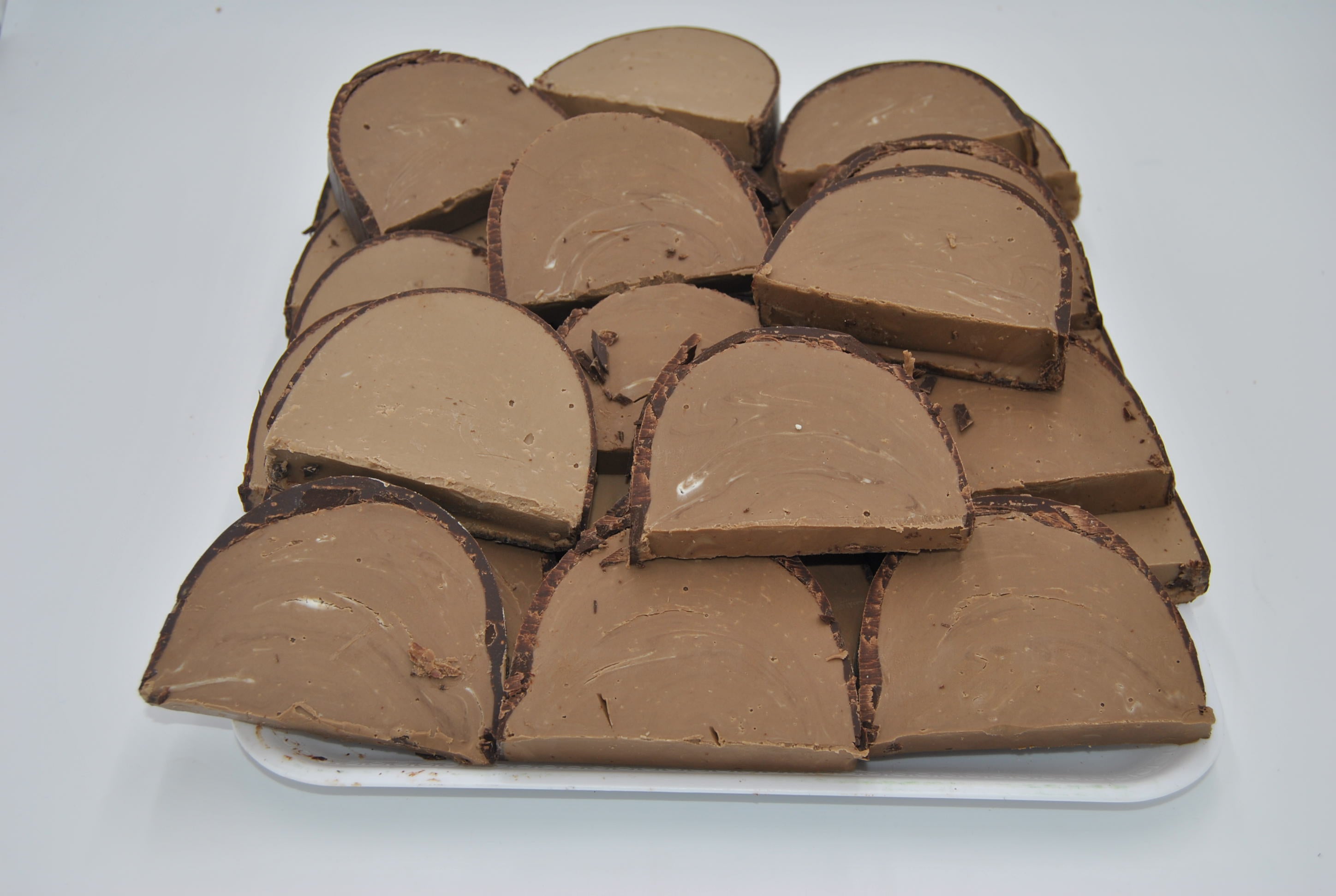 Torrone di cioccolato morbido alla caffè a fette