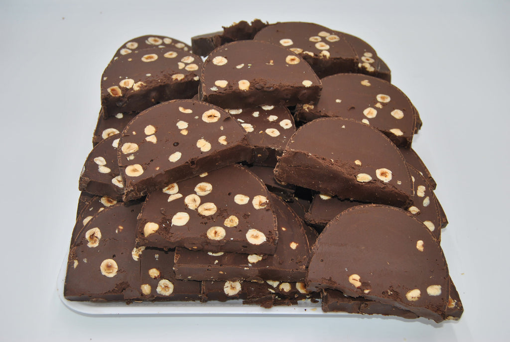 Torrone di cioccolato morbido al fondente a fette