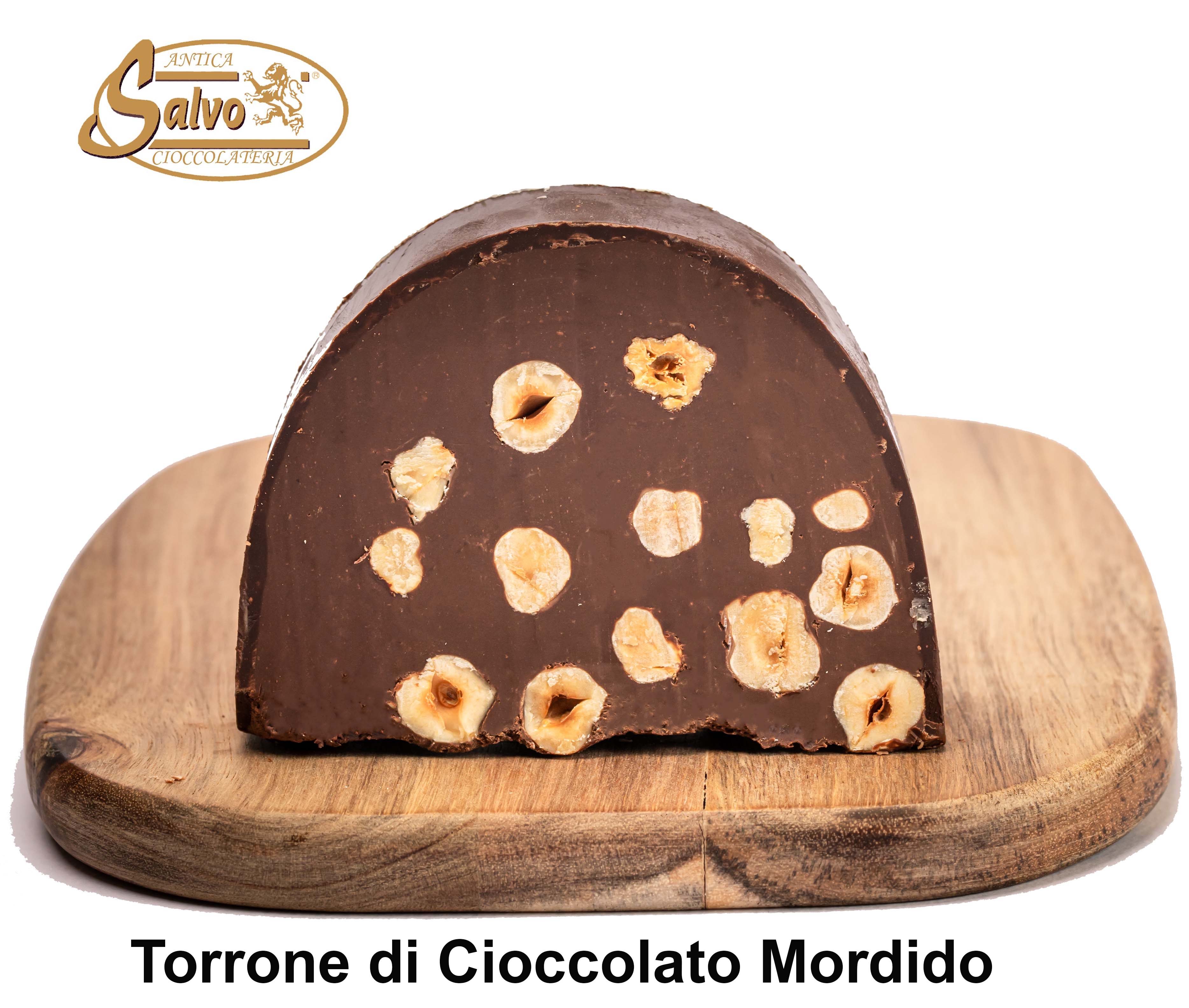 Torrone di cioccolato morbido al fondente a fette