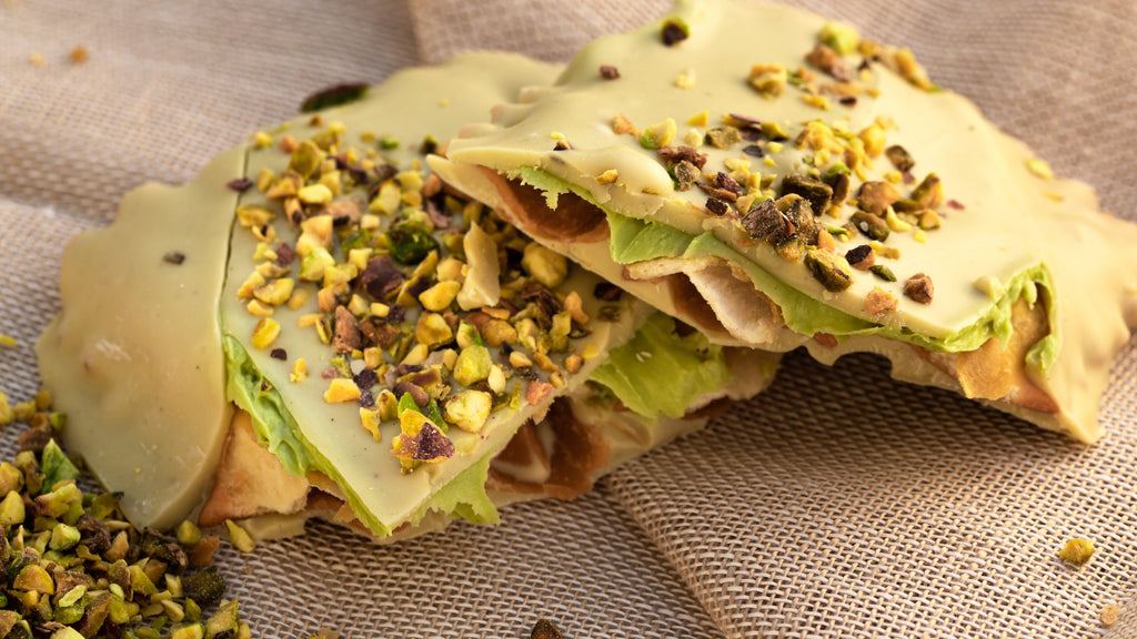 Salvo Chiacchiere di carnevale al cioccolato ripiena Pistacchio Gr.500