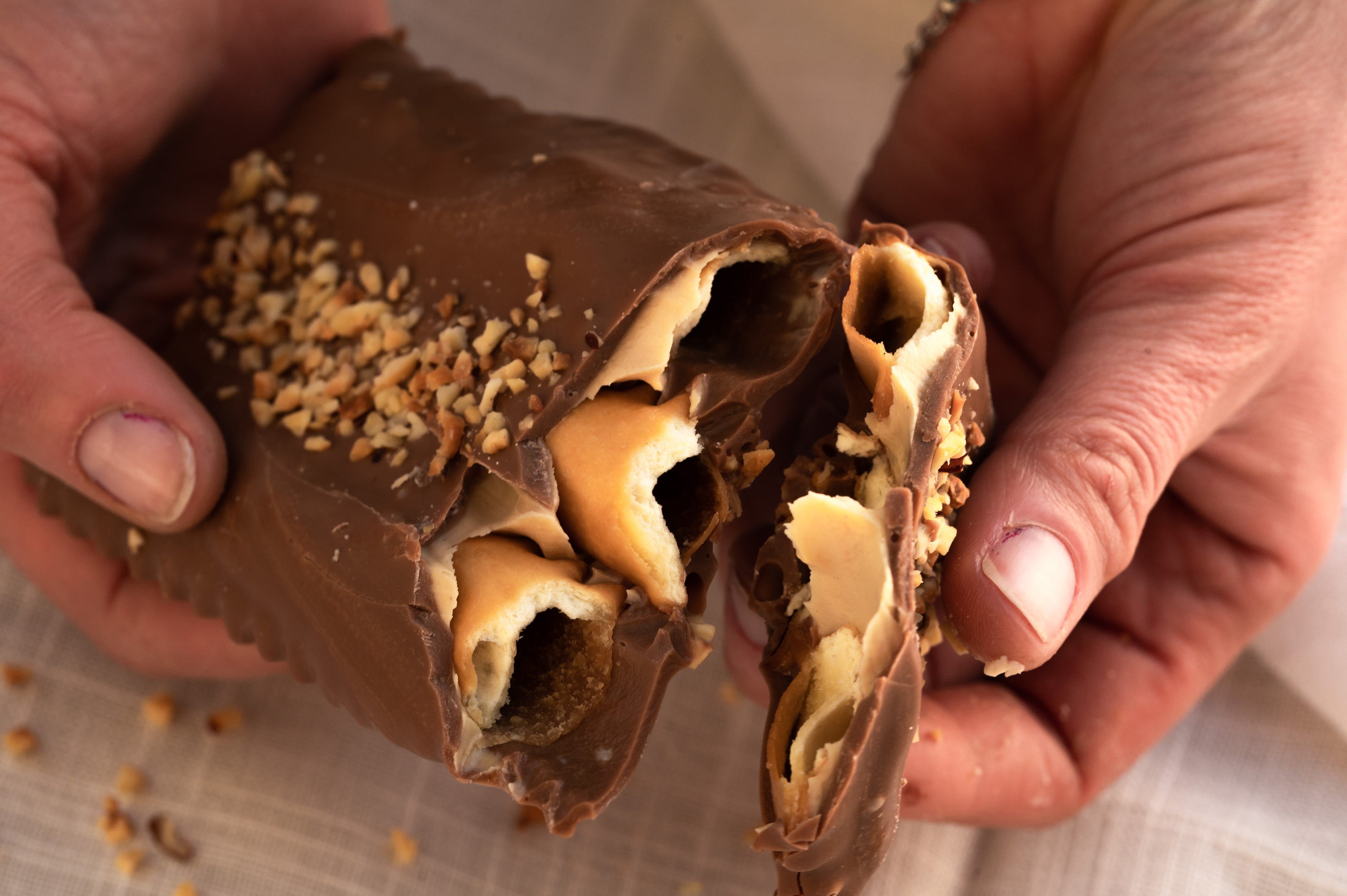 Antica Salvo Chiacchiere di carnevale al latte ripiena di Crema Buen' Gr.500