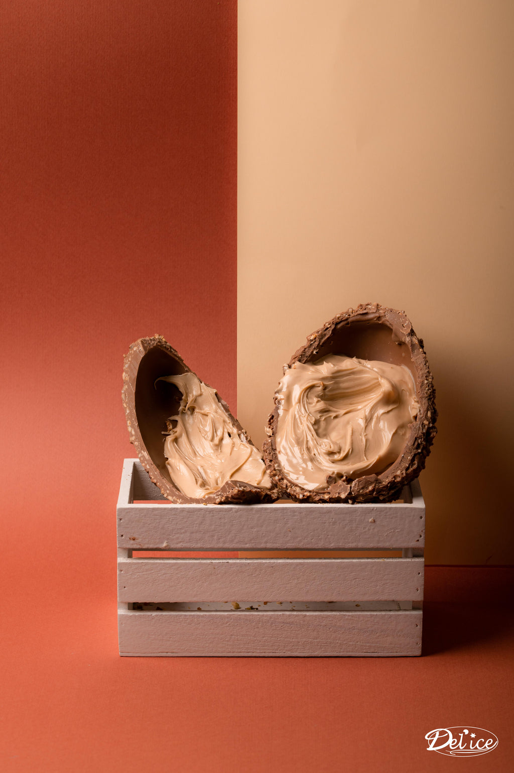 Uovo nocciolato ripieno di crema Bueno gr.650