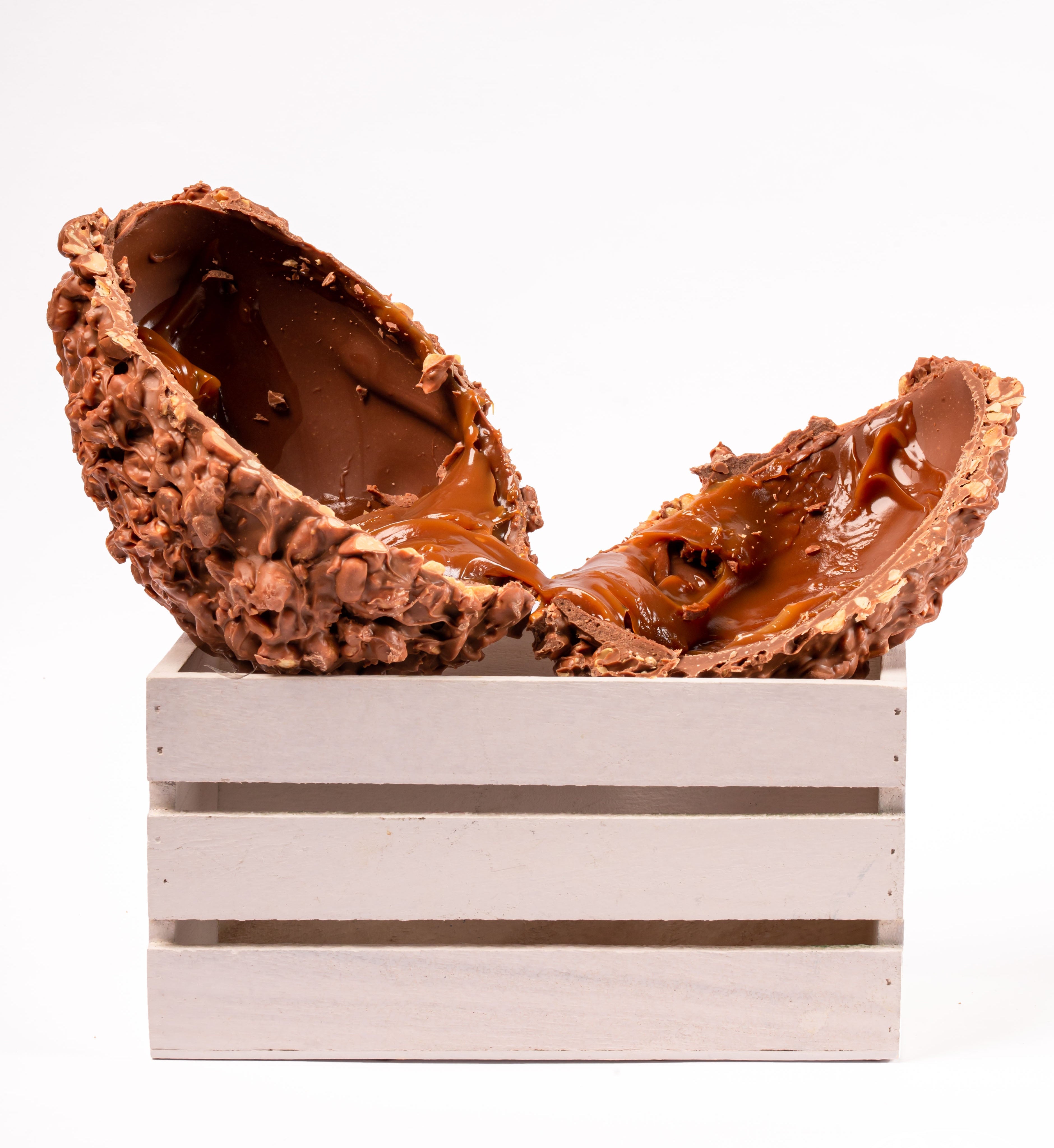 Uovo snickers ripieno di crema caramello GR.650