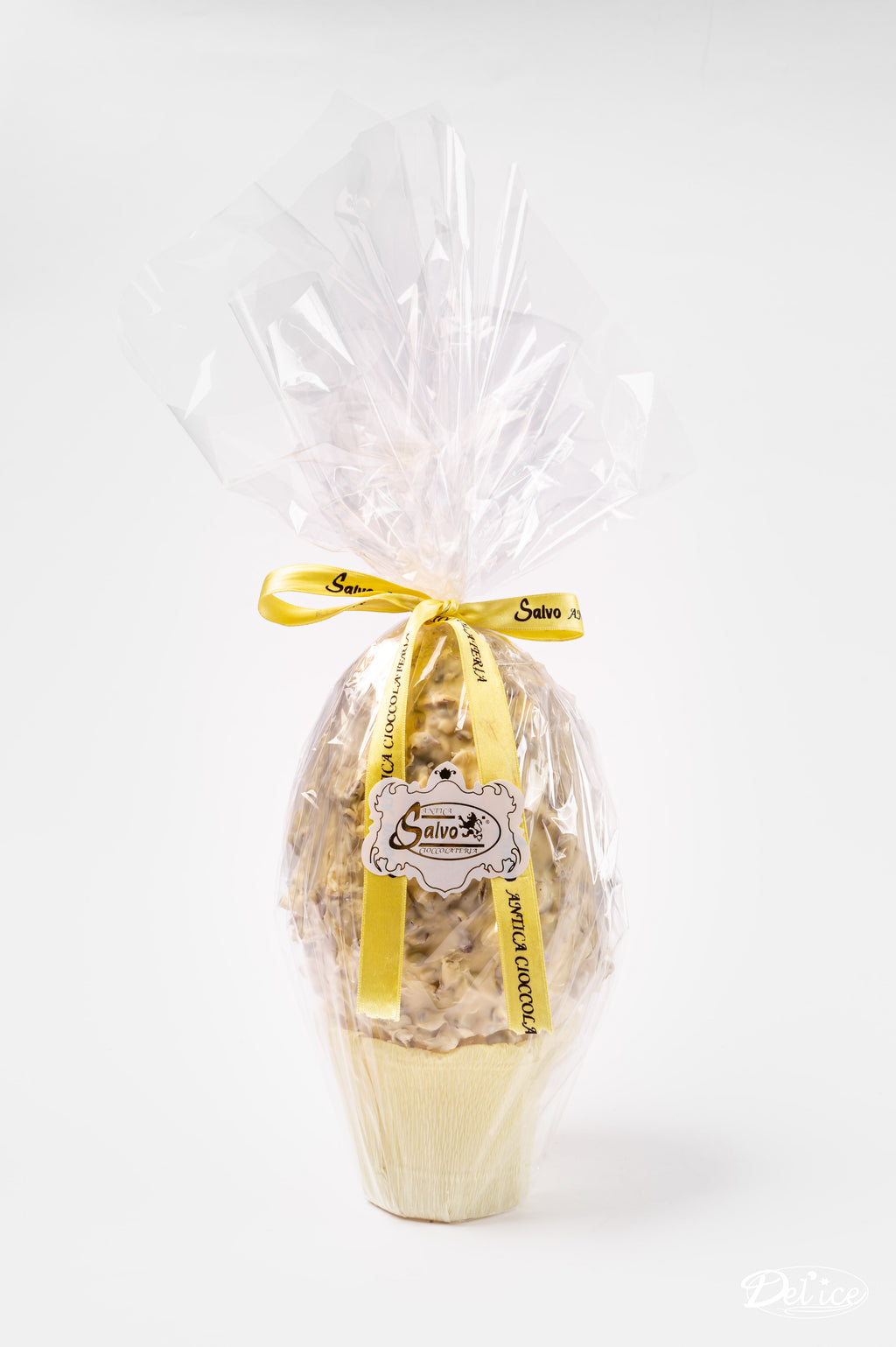 Uovo ai cereali bianco ripieno di crema GR.650
