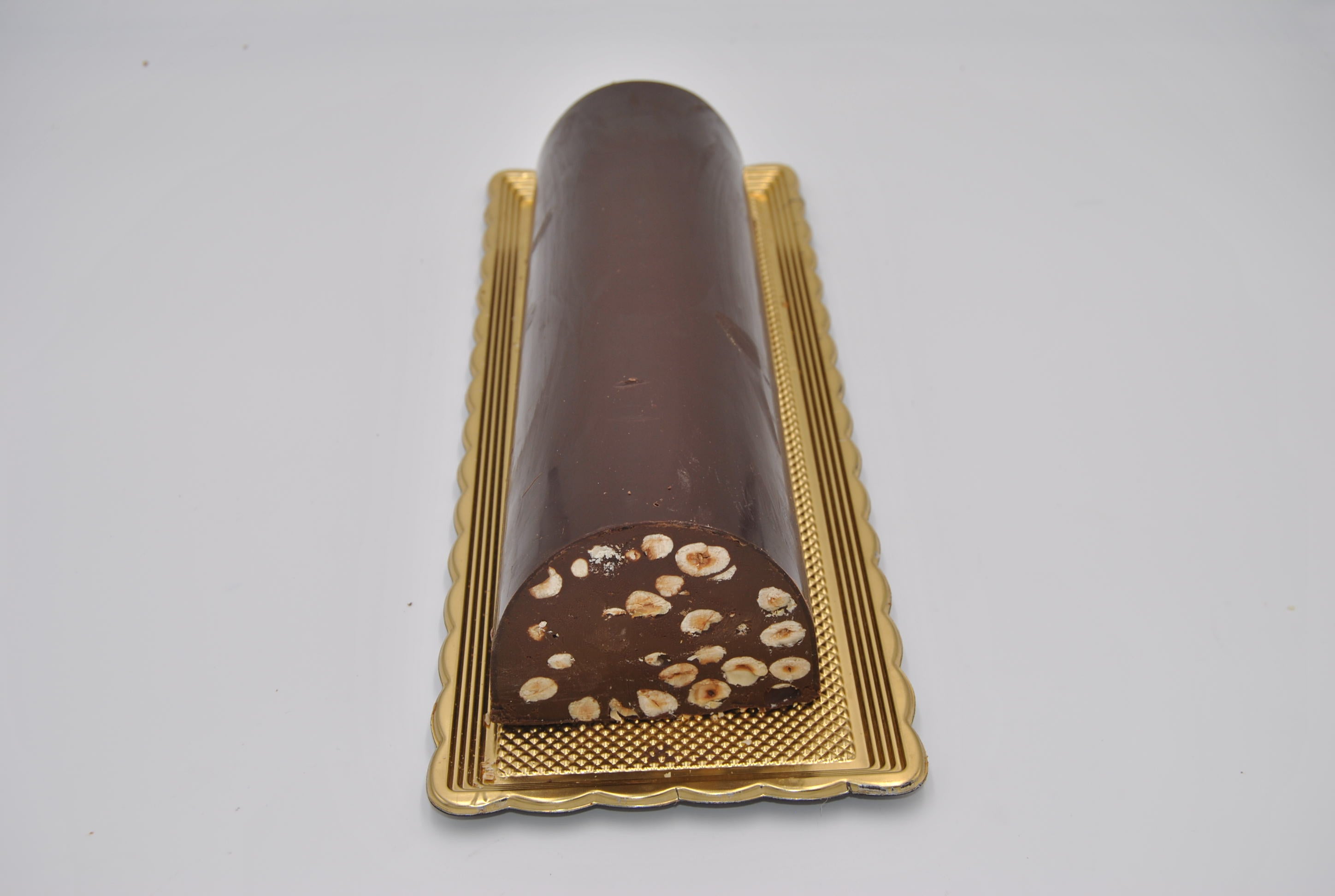 Torrone di cioccolato morbido al fondente a fette
