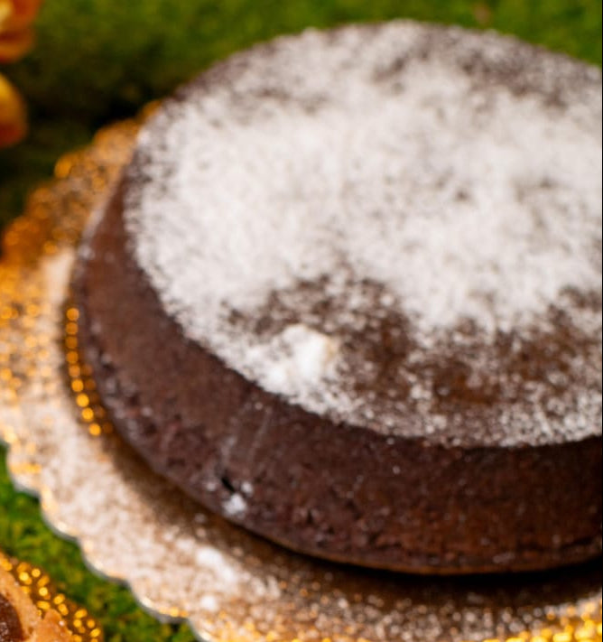 TORTA  AL CIOCCOLATO E MANDORLE