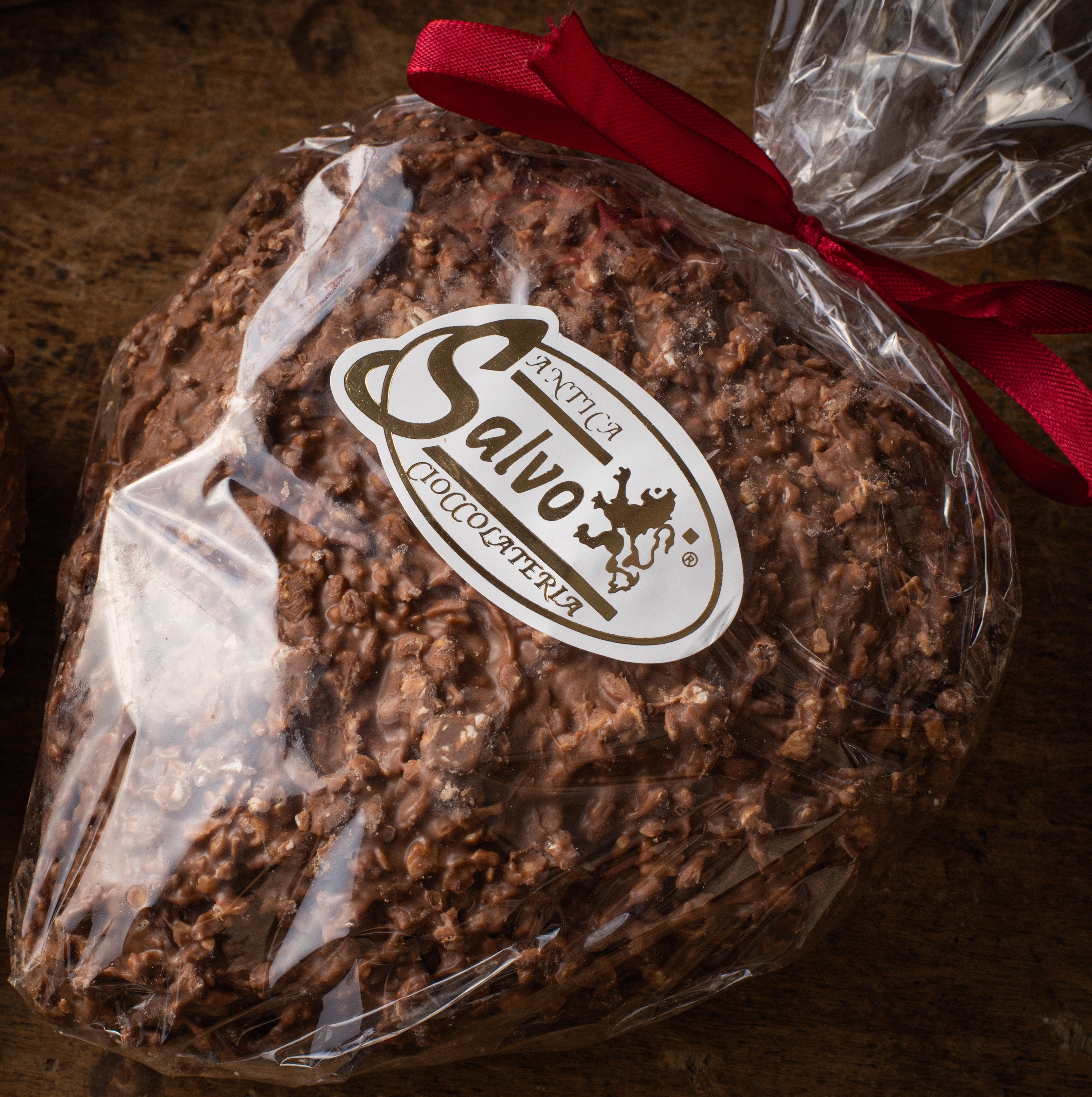Cuore nocciolato latte ripieno di crema bueno gr.650
